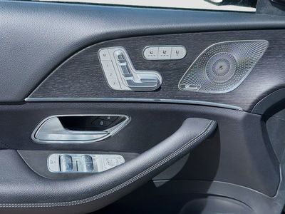 2025 Mercedes-Benz GLS - Photo 25
