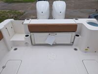 2025 Robalo 270 CC - Photo 30
