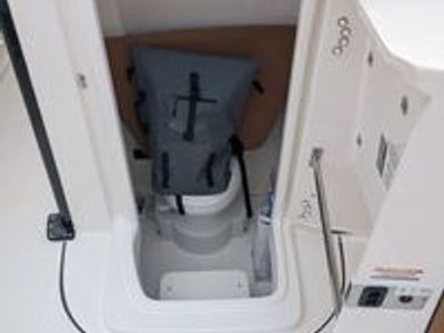 2025 Robalo 270 CC - Photo 17