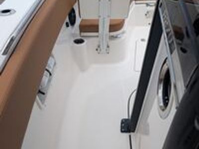 2025 Robalo 270 CC - Photo 14