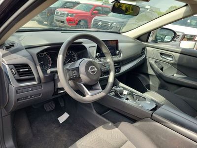 2024 Nissan Rogue — photo 12 view