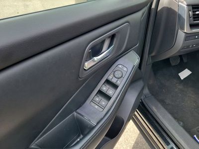 2024 Nissan Rogue — photo 11 view