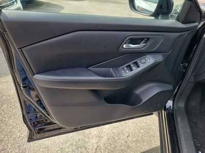 2024 Nissan Rogue — photo 10 view