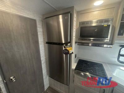2025 Coachmen RV Catalina Summit Series 8 - Photo 20