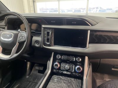 2024 GMC Yukon XL - Photo 12