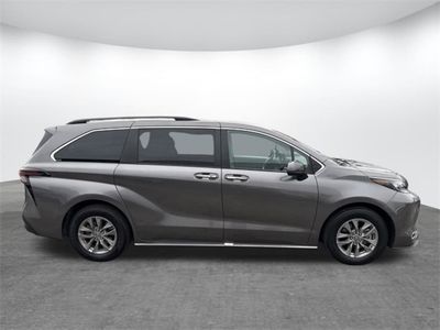 2024 Toyota Sienna - Photo 3
