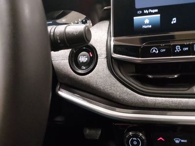 2024 Jeep Compass - Photo 13