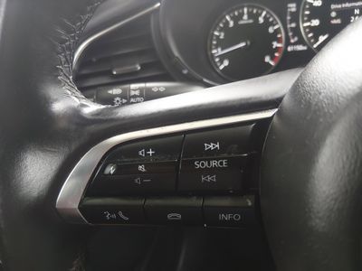 2025 Mazda CX-30 - Photo 13