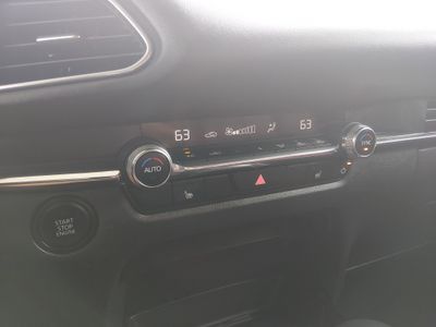 2025 Mazda CX-30 - Photo 18