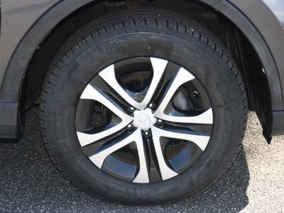 2017 Toyota RAV4 - Photo 21