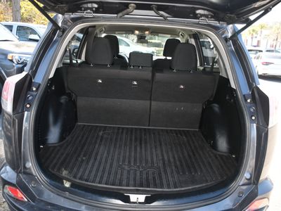 2017 Toyota RAV4 - Photo 17