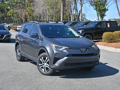 2017 Toyota RAV4 - Photo 6