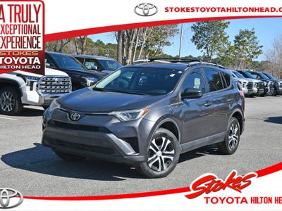 2017 Toyota RAV4 - Photo 1