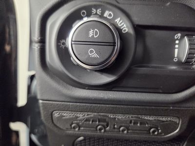 2026 Jeep Gladiator - Photo 15