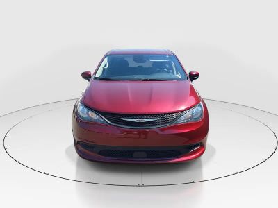 2023 Chrysler Voyager - Photo 2