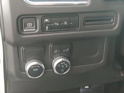 2023 GMC Yukon XL - Photo 13
