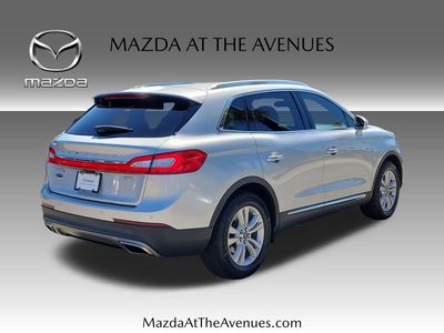 2018 Lincoln MKX — interior view