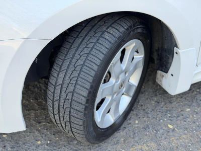 2012 Nissan Sentra — photo 13 view