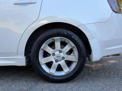2012 Nissan Sentra — photo 12 view