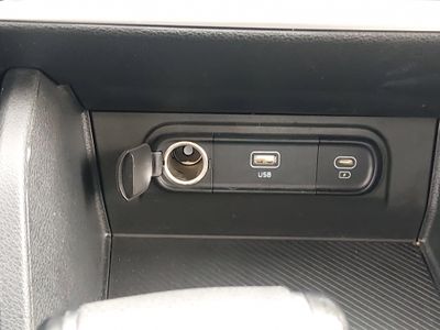 2025 Kia Sportage — photo 18 view
