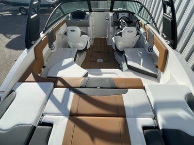 2026 Chaparral 23 SSI - Photo 14