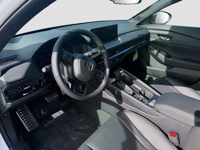 2026 Honda Accord Hybrid - Photo 9