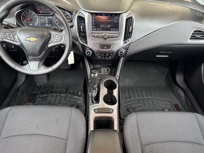 2019 Chevrolet Cruze - Photo 3