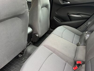 2019 Chevrolet Cruze - Photo 4