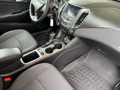 2019 Chevrolet Cruze - Photo 15