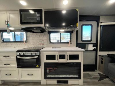 2026 Jayco Jay Feather — photo 21 view