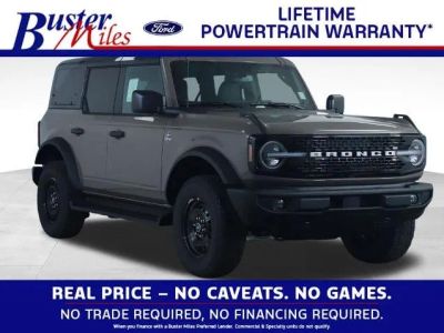 2026 Ford Bronco Outer Banks in Marsh Gray — front three-quarter view