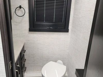 2024 Jayco Entegra 31UL — photo 9 view