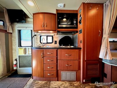 2012 Winnebago View — photo 9 view