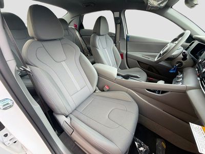 2026 Hyundai ELANTRA - Photo 13