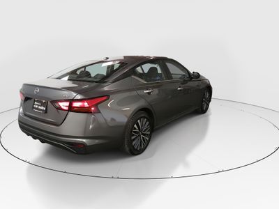 2024 Nissan Altima — photo 7 view