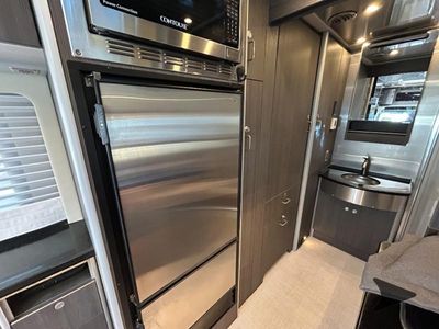 2022 Airstream Atlas - Photo 12