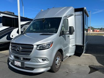 2022 Airstream Atlas - Photo 4