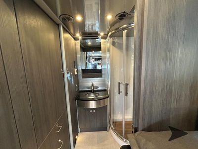 2022 Airstream Atlas - Photo 14