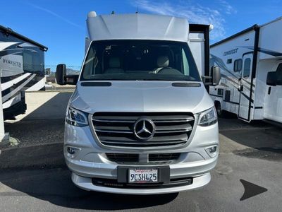 2022 Airstream Atlas - Photo 3