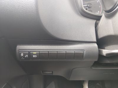 2023 Toyota Corolla — photo 13 view