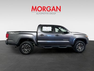 2021 Toyota Tacoma - Photo 2