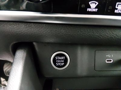 2023 Nissan Rogue — photo 18 view