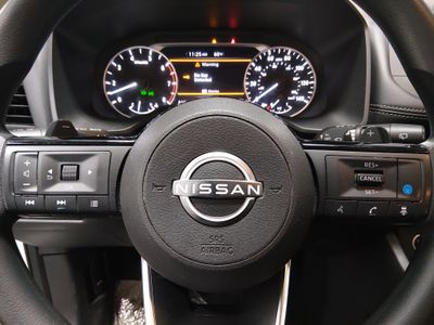 2023 Nissan Rogue — photo 12 view
