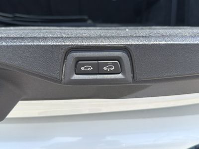2025 BMW X7 — photo 13 view