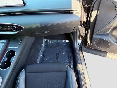 2023 Genesis GV70 — photo 17 view