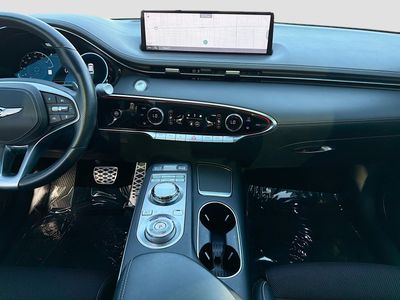 2023 Genesis GV70 — photo 18 view