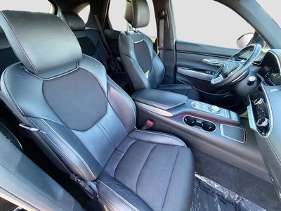 2023 Genesis GV70 — photo 14 view