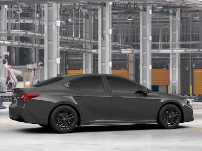 2026 Toyota Camry - Photo 13