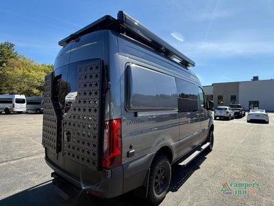 2025 Storyteller Overland Storyteller Overland — photo 7 view