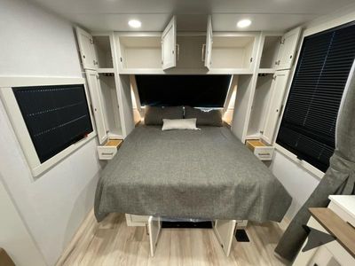 2026 Brinkley Model I — photo 23 view